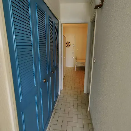 Apartment Alcove Climatise Pour 4 Pers. Avec Parking A 20m De La Plage, Animaux Bienvenus - Fr-1-607-184 Agde
